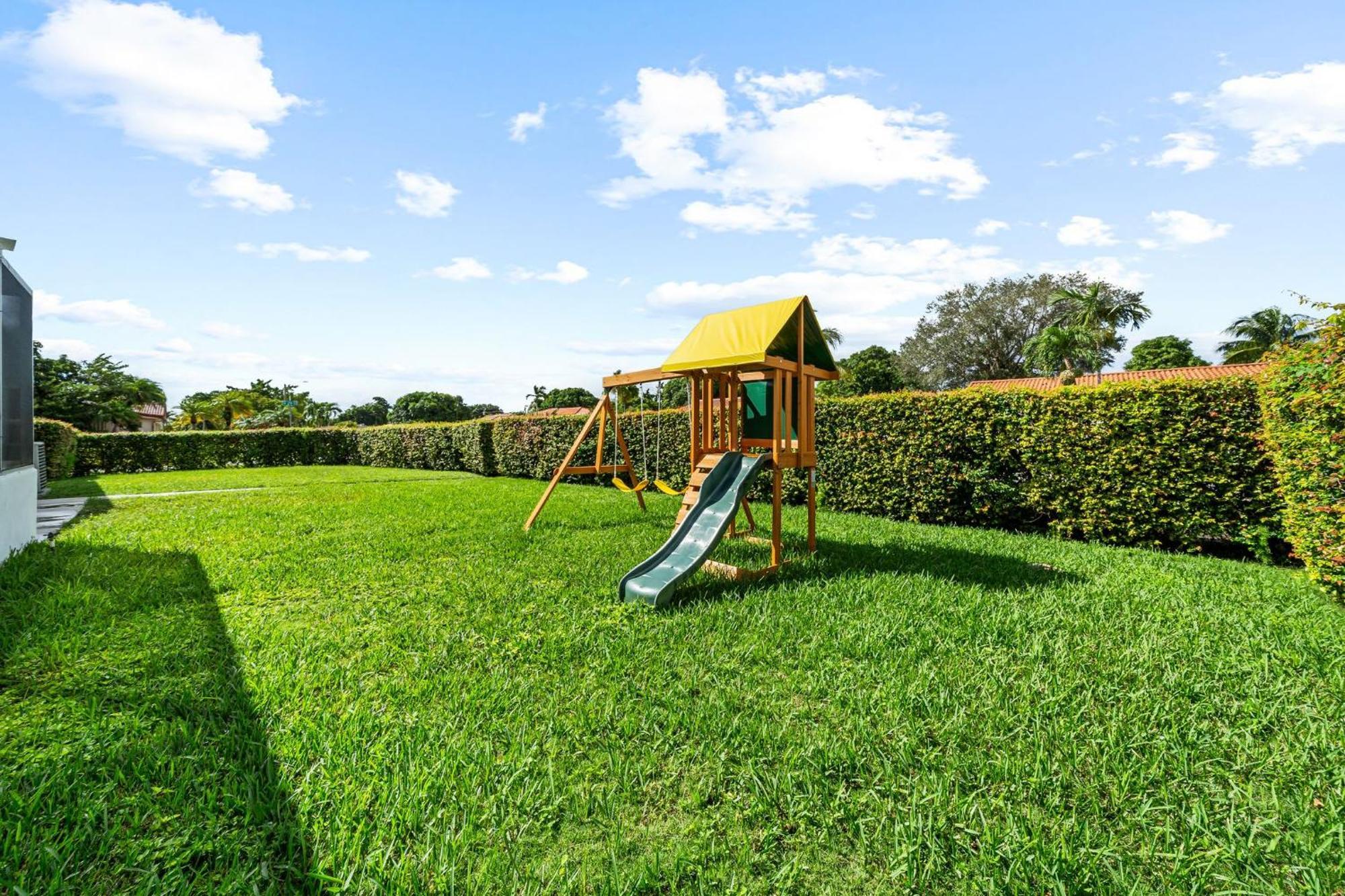 Stunning Family Oasis Casa vacanze